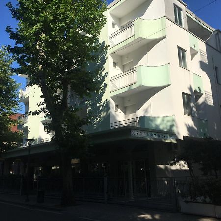 Hotel Venezia San Mauro Mare Екстериор снимка