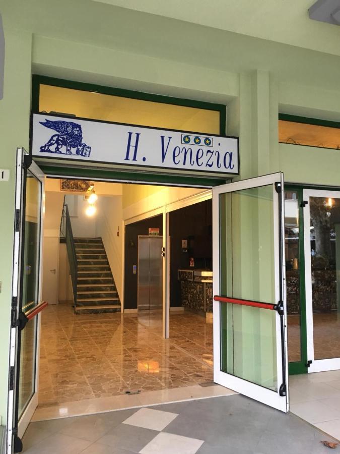 Hotel Venezia San Mauro Mare Екстериор снимка